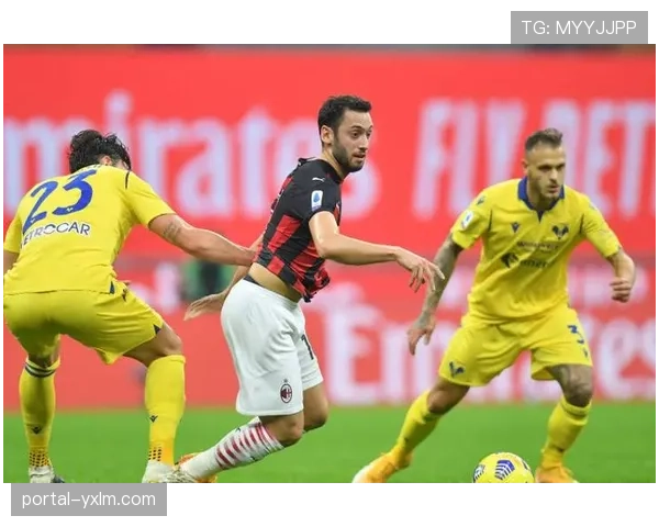 维罗纳对阵热那亚，VAR长时间介入检查越位，比赛流畅度受质疑